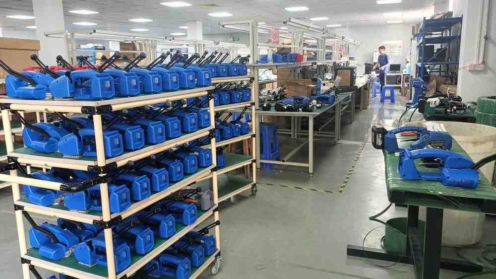 electric strapping tool in factory (2)