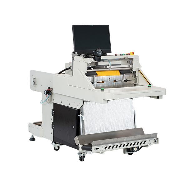 GS60E automatic bagging machine side view for poly mailer packaging