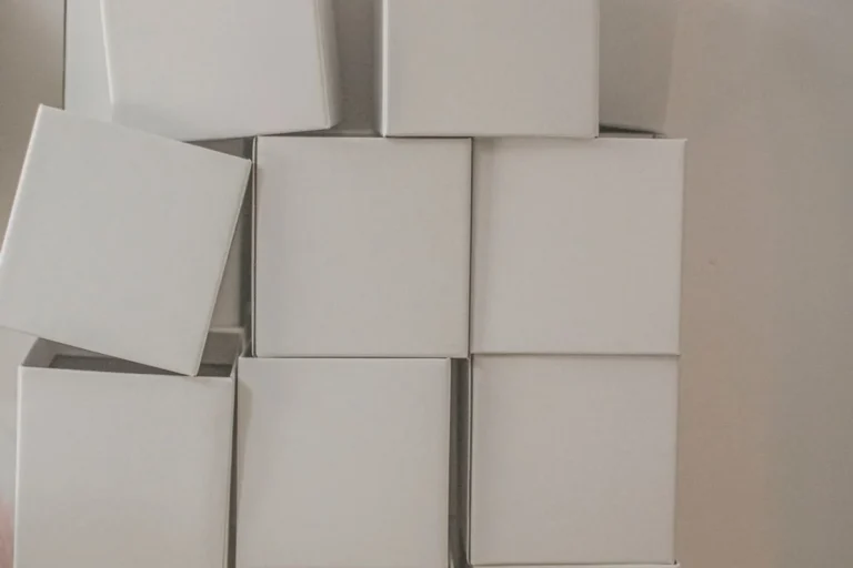 Stacked cartons evaluated for shrink wrap packaging and load stability