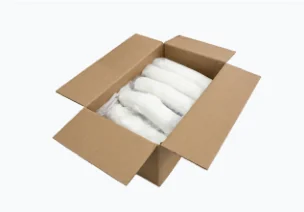 Sacos tubulares de espuma colocados dentro de uma caixa de transporte.
